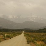 002 neben dem Auto radelt ein Franzose!